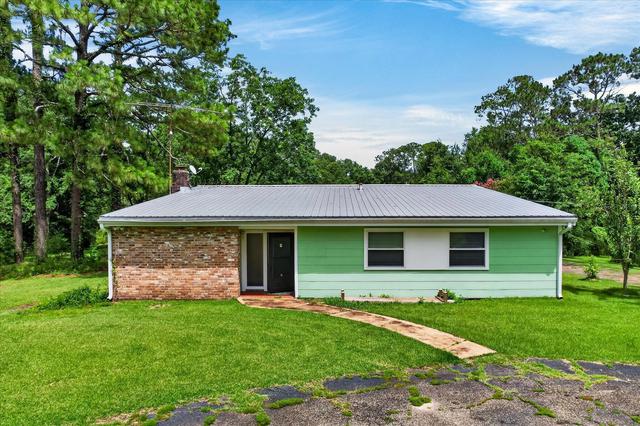 10452 Us 11, Poplarville, MS 39470