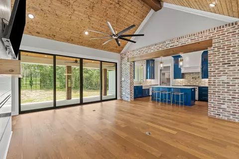 Living - 40 Whistlestop, Sumrall, MS 39482 photo 3 of 7