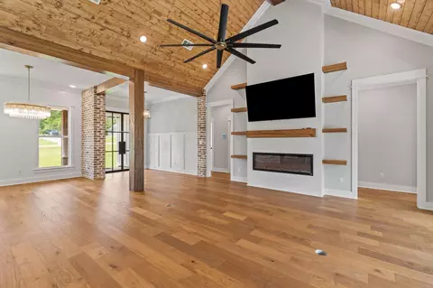 Living - 40 Whistlestop, Sumrall, MS 39482 photo 4 of 7
