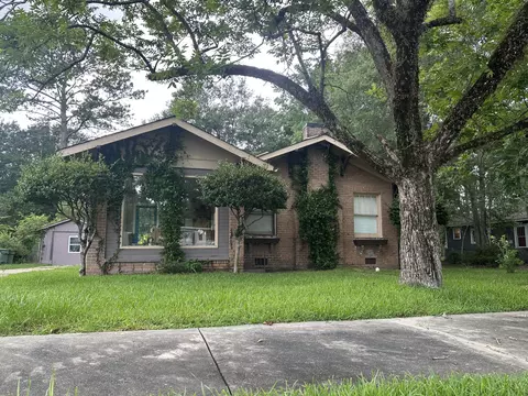115 S 12th Ave, Hattiesburg, MS 39401