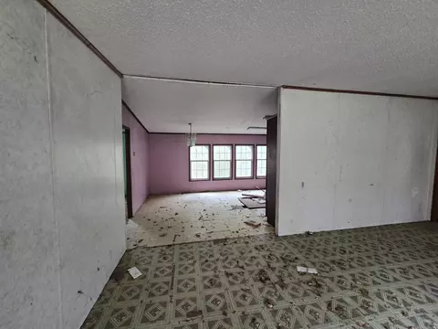 Living - 2 Cochran Rd, Richton, MS 39476 photo 1 of 4