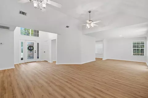 Living - 29 S Windridge Loop, Purvis, MS 39475 photo 4 of 7