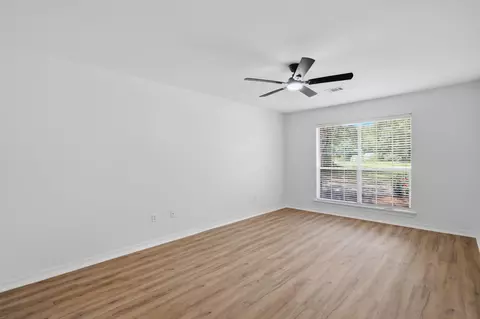 Living - 29 S Windridge Loop, Purvis, MS 39475 photo 7 of 7