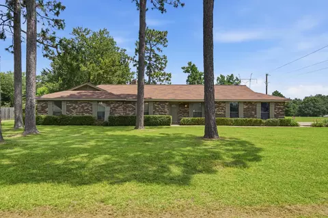 103 Robin Hood Dr, Petal, MS 39465