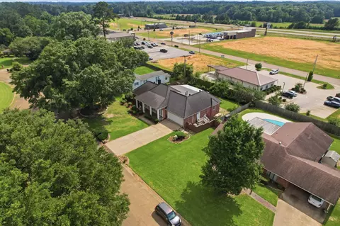 404 Oakbrook Cir, Mccomb, MS 39648 photo 37