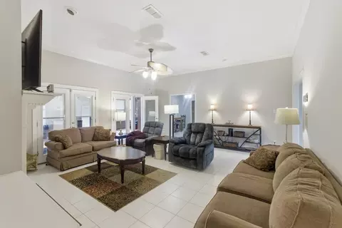 404 Oakbrook Cir, Mccomb, MS 39648 photo 9