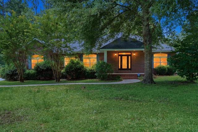 11 Zachary Dr, Hattiesburg, MS 39402
