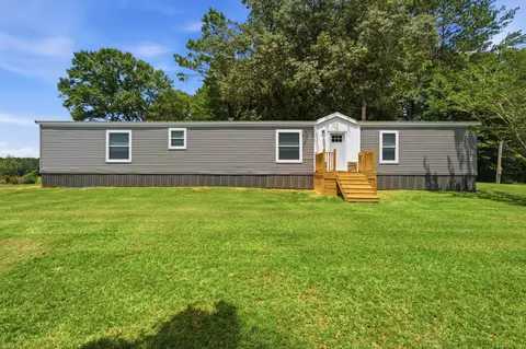 15 Ogwynn Rd, Sumrall, MS 39482