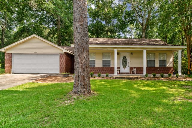 308 Green Hills Dr, Hattiesburg, MS 39402