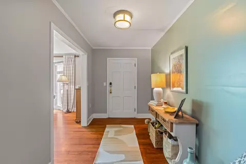Entry Way - 724 15th St, Laurel, MS 39440 photo 2 of 2