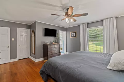 Bedroom - 724 15th St, Laurel, MS 39440 photo 2 of 7