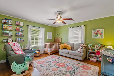 Bedroom - 724 15th St, Laurel, MS 39440 photo 6 of 7