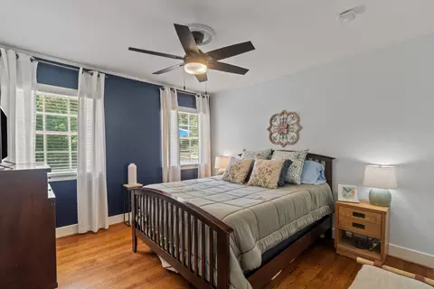 Bedroom - 724 15th St, Laurel, MS 39440 photo 4 of 7