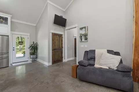 Entry Way - 225 Coats, Mount Olive, MS 39119 photo 1 of 4