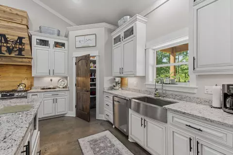 Kitchen - 225 Coats, Mount Olive, MS 39119 photo 2 of 5
