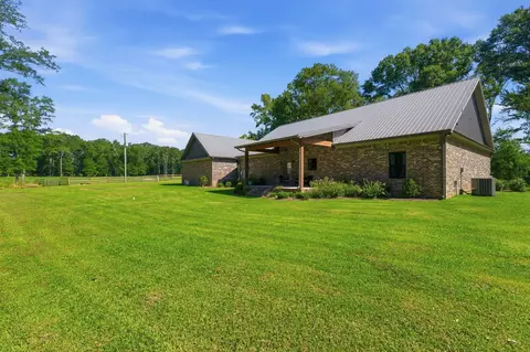 Exterior - 225 Coats, Mount Olive, MS 39119 photo 17 of 26