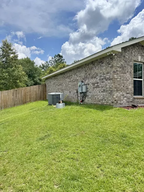 74 Trace Dr, Mchenry, MS 39561 photo 3