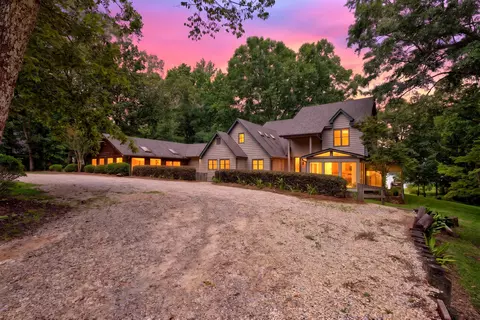 315 Buccaneer Dr, Hattiesburg, MS 39402