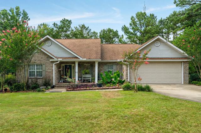 22 Robert E Lee, Hattiesburg, MS 39401