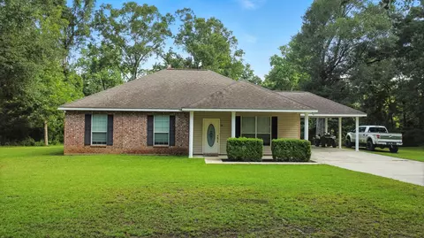 16 Tripp Ln, Carriere, MS 39426