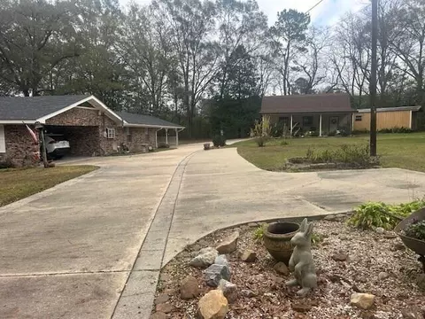 35 Theos Dr, Laurel, MS 39443 photo 4
