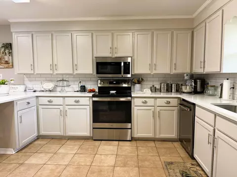 Kitchen - 44 Blain Rd, Purvis, MS 39475 photo 2 of 2