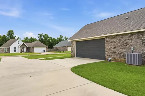 68 Berwick, Petal, MS 39465 photo 4