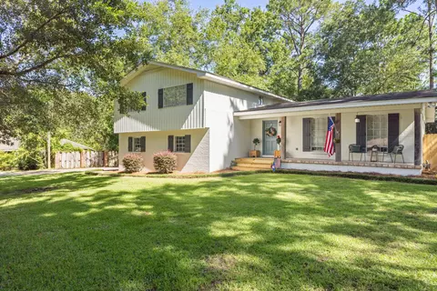 109 Richwood Dr, Hattiesburg, MS 39402