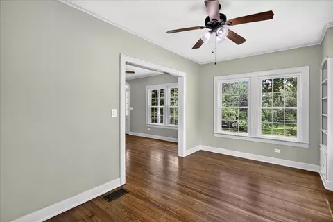 Living - 1301 Hill Dr, Laurel, MS 39440 photo 7 of 8