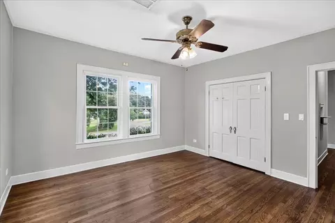 Bedroom - 1301 Hill Dr, Laurel, MS 39440 photo 4 of 12