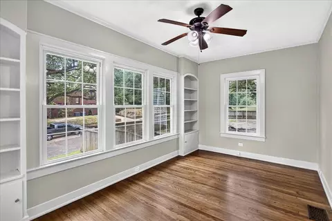 Living - 1301 Hill Dr, Laurel, MS 39440 photo 5 of 8