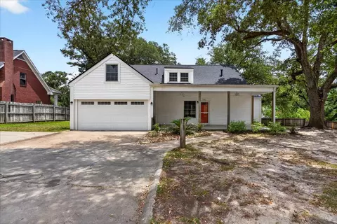 Exterior - 1301 Hill Dr, Laurel, MS 39440 photo 6 of 7
