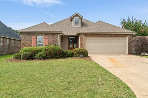 6 Beauregard Dr, Hattiesburg, MS 39402