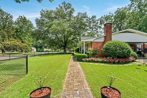 Exterior - 703 W 29th St, Laurel, MS 39440 photo 8 of 14