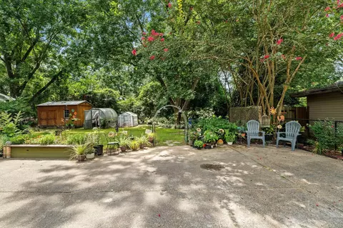 Exterior - 703 W 29th St, Laurel, MS 39440 photo 11 of 14