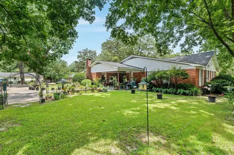 Exterior - 703 W 29th St, Laurel, MS 39440 photo 12 of 14
