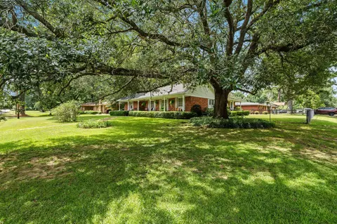 Exterior - 703 W 29th St, Laurel, MS 39440 photo 2 of 14