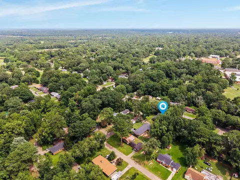 View/Area - 703 W 29th St, Laurel, MS 39440 photo 4 of 4