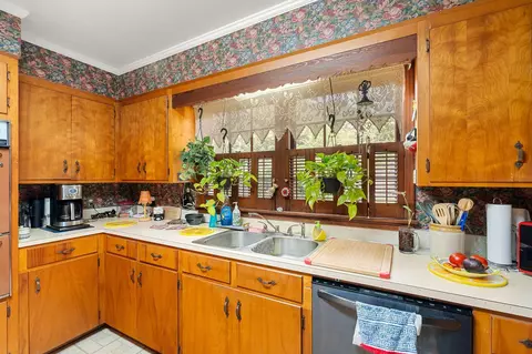 Kitchen - 703 W 29th St, Laurel, MS 39440 photo 2 of 4