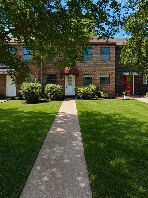 108 Brookwood Ln, Hattiesburg, MS 39401