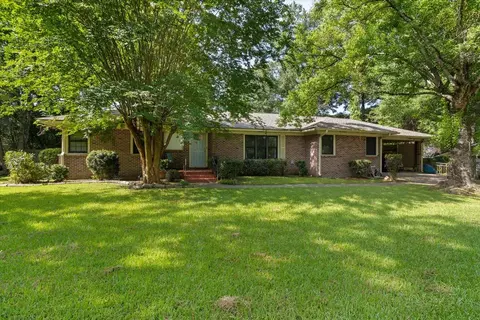 2002 Adeline St, Hattiesburg, MS 39401
