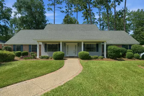 105 Merianne Dr, Hattiesburg, MS 39402