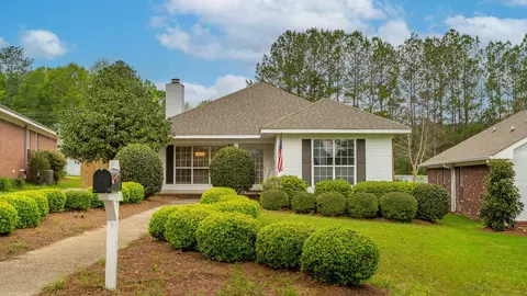 47 Overlook Pt, Hattiesburg, MS 39402