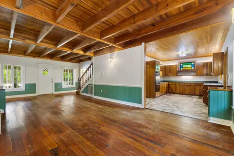 Living - 143 Batson Rd, Petal, MS 39465 photo 4 of 5