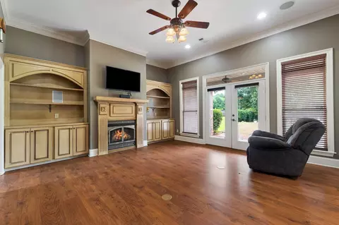 Living - 535 Baker Rd, Purvis, MS 39475 photo 2 of 3