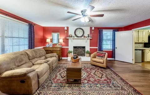 Living - 5 Spokane Rd, Natchez, MS 39120 photo 2 of 2
