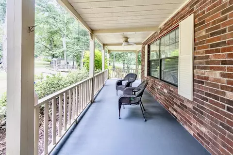 Exterior - 5 Spokane Rd, Natchez, MS 39120 photo 5 of 12