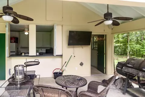 Exterior - 5 Spokane Rd, Natchez, MS 39120 photo 8 of 12