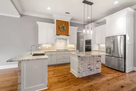 Kitchen - 509 Quinlan, Brandon, MS 39047 photo 1 of 5