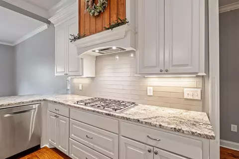 Kitchen - 509 Quinlan, Brandon, MS 39047 photo 3 of 5